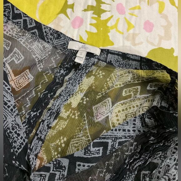 Joie 100% Silk Pleated Semi Sheer Peasant Button Down Blouse Top Size Small - Picture 9 of 9